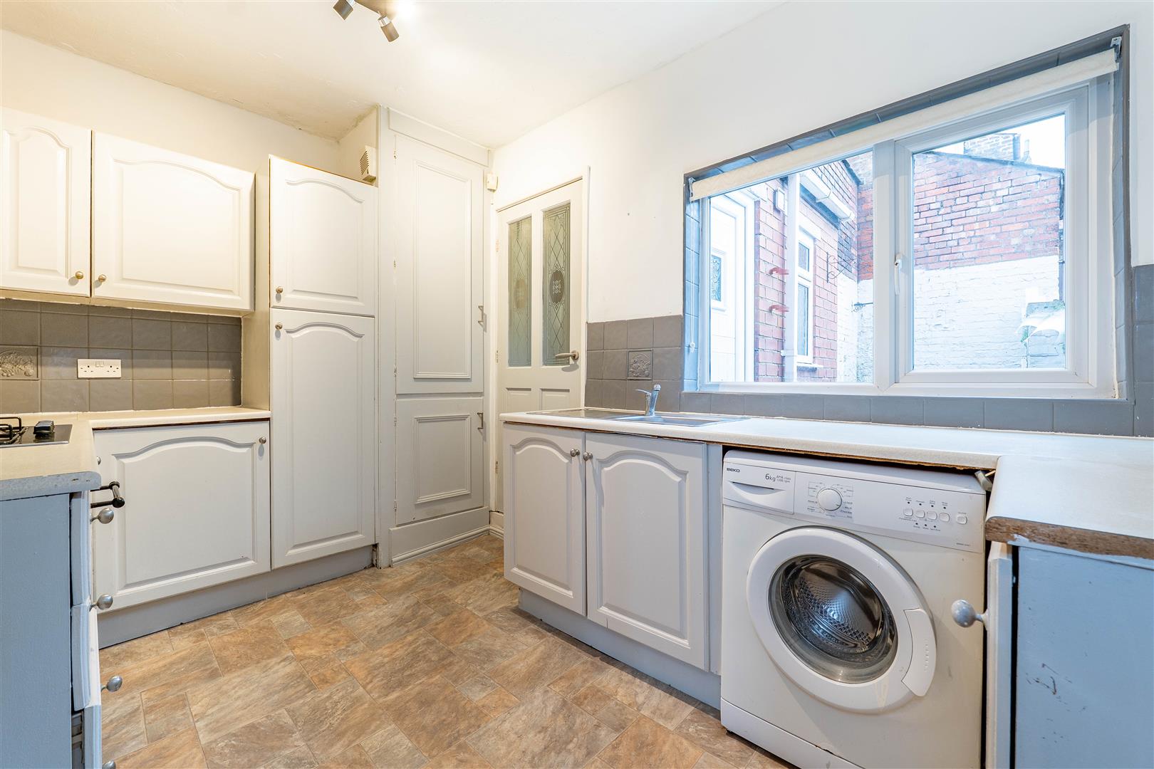 2 bed property in Brook Street, Preston